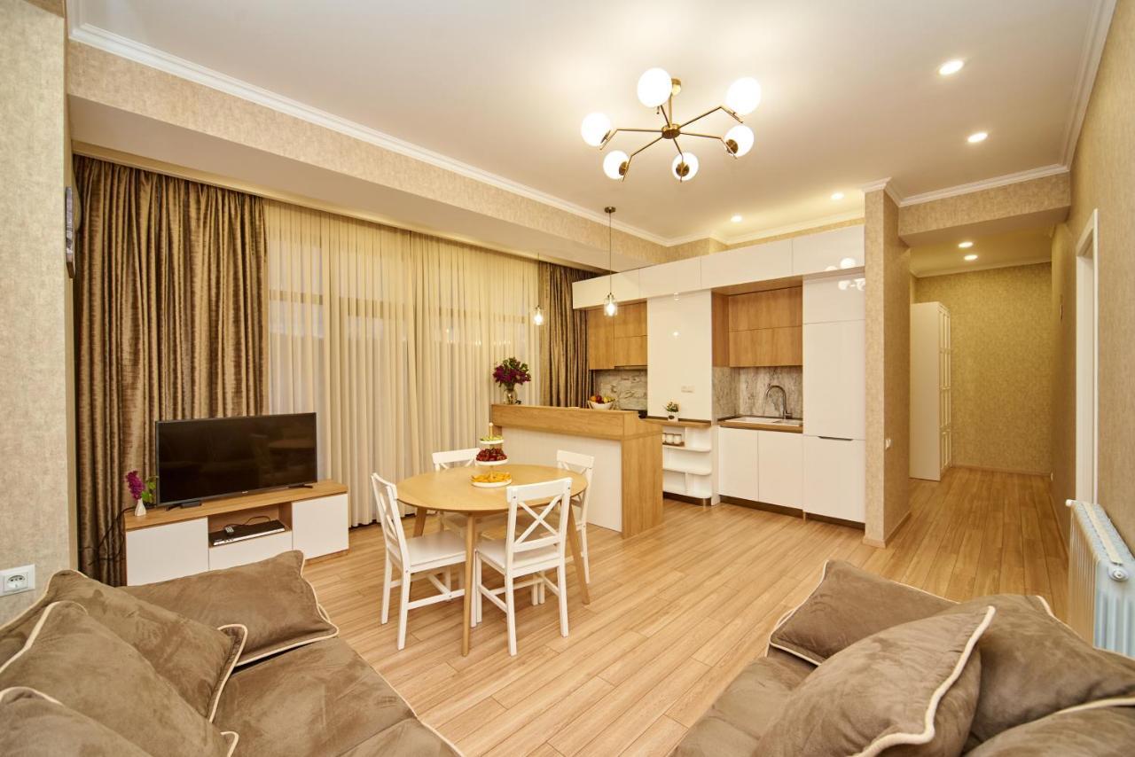 Apartment By The River Tbilisi Buitenkant foto