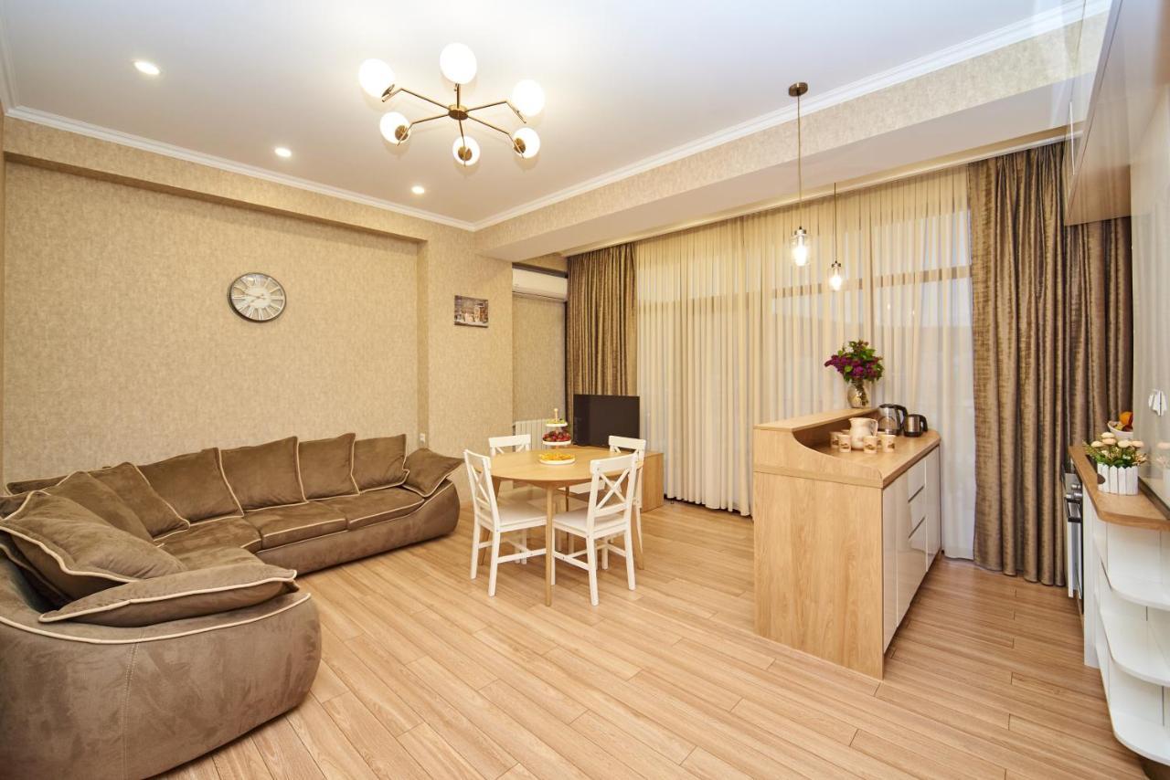 Apartment By The River Tbilisi Buitenkant foto