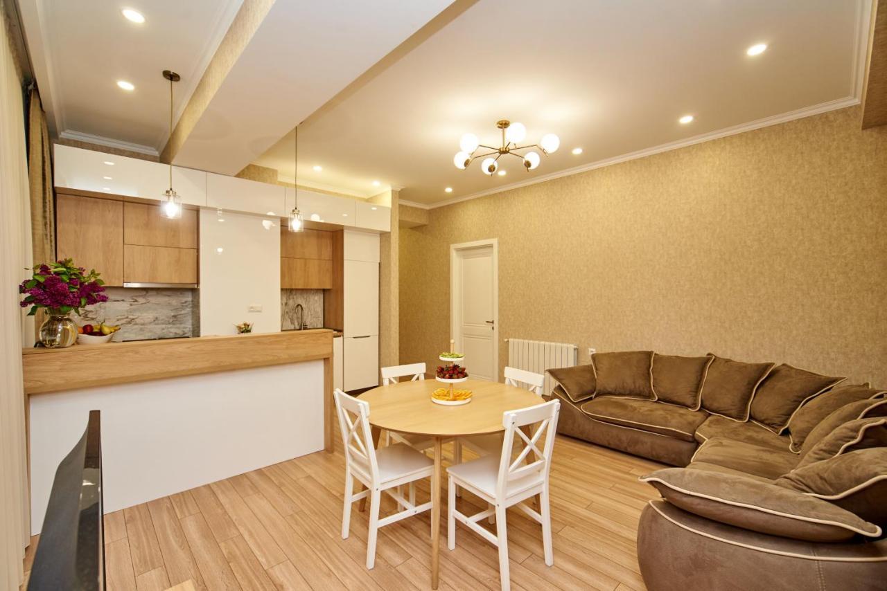 Apartment By The River Tbilisi Buitenkant foto
